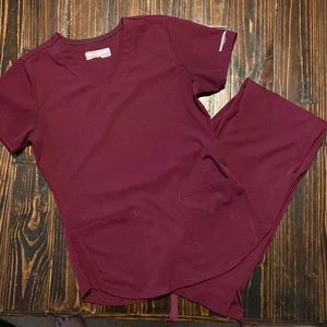 SKECHERS Scrubs Set - Size Small